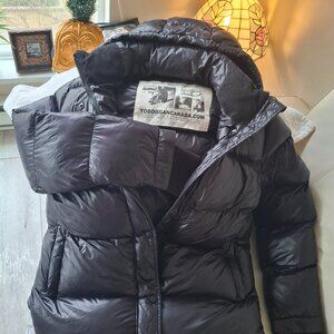 Toboggan black puffer